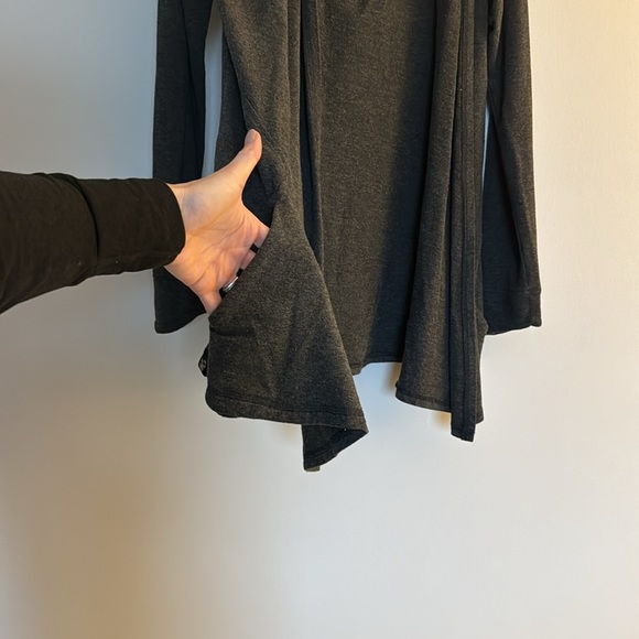 Moosejaw hooded cardigan jacket - Picture 3 of 3